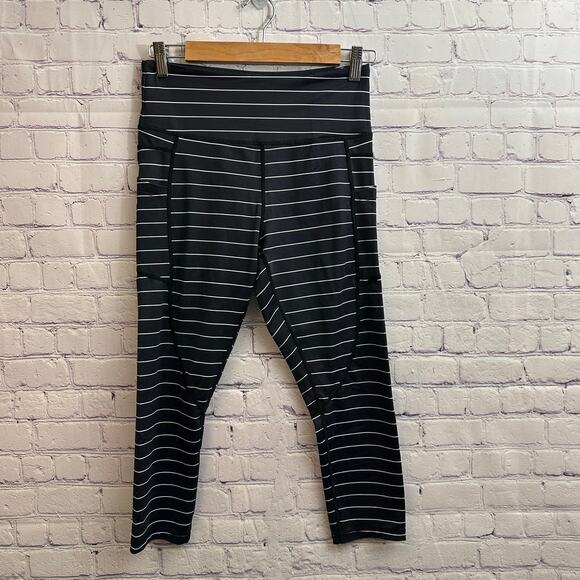 Zyia Active Pants - Zyia Capri Leggings Black & White Stripes Women's 6-8 Pockets Gym